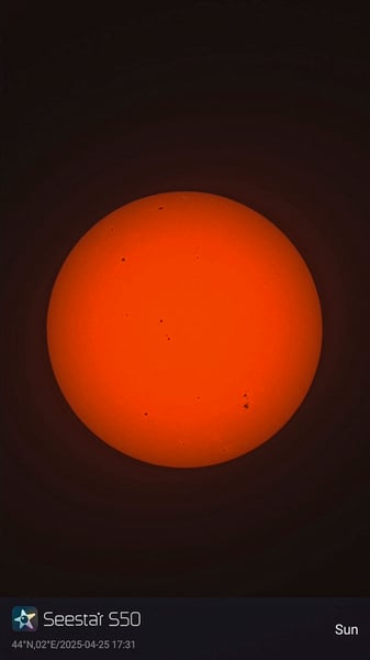 Soleil en lumière blanche 25042025 15h31TU